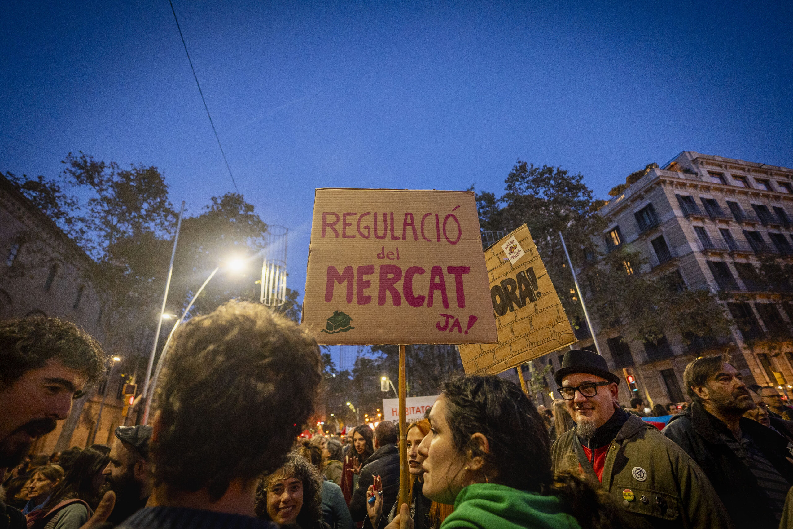 La crisis de la vivienda ya es la principal preocupación de los catalanes