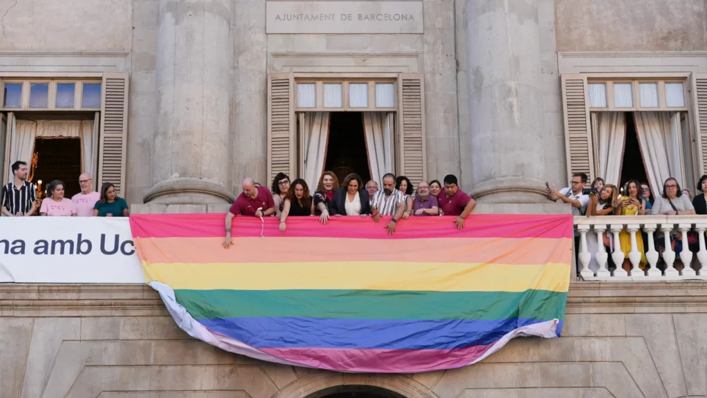 El Tribunal Supremo respalda el uso de la bandera LGBTIQ+ en edificios públicos el 28 de junio por no ser partidista