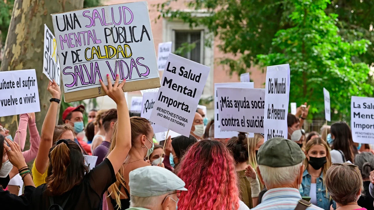 Catalunya només té 9 psicòlegs públics per cada 100.000 habitants mentre els trastorns mentals es disparen entre joves i dones