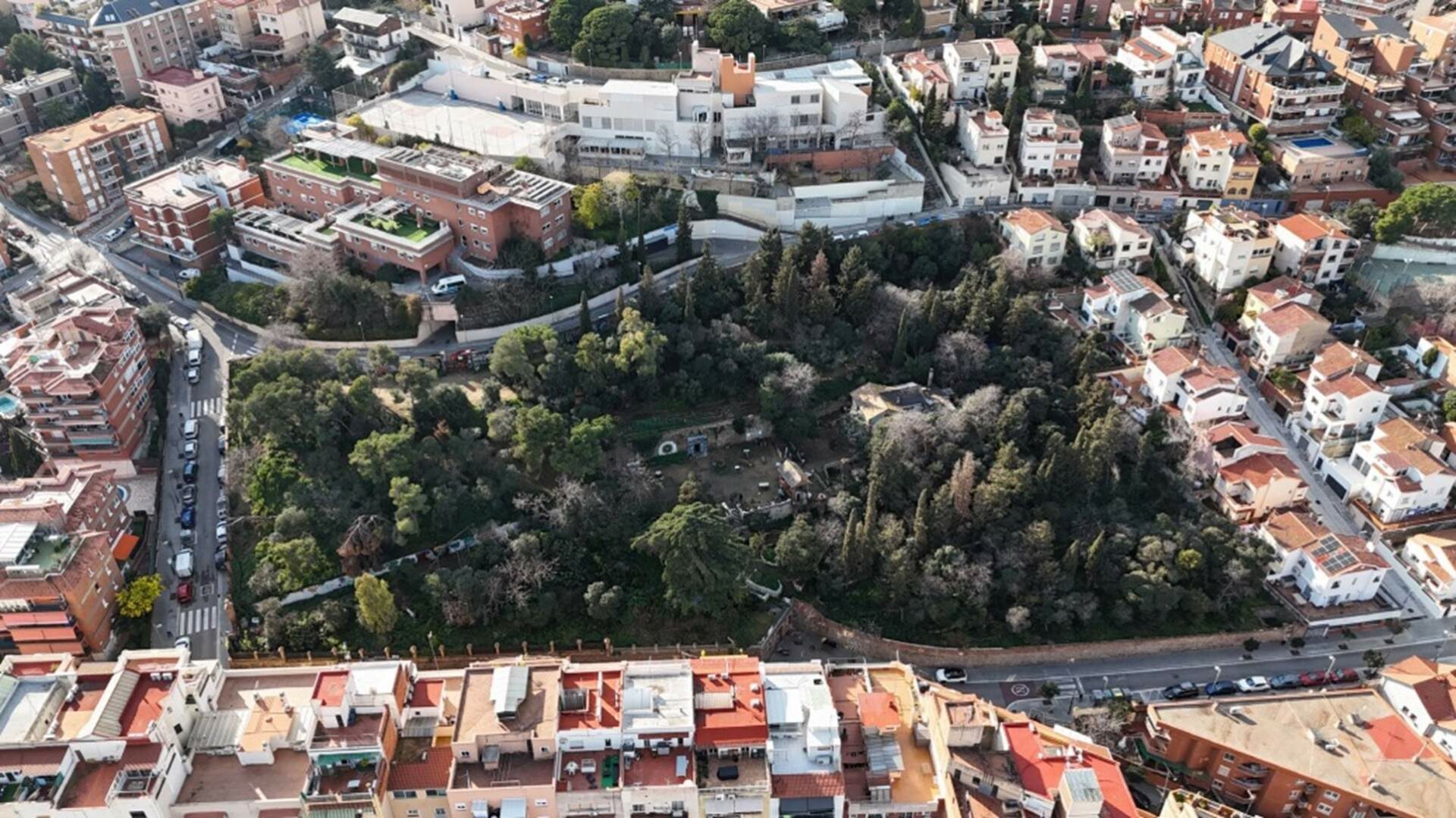 Polémica en Horta-Guinardó: aprobado el proyecto para convertir la emblemática finca semiforestal del barrio en una residencia privada para mayores