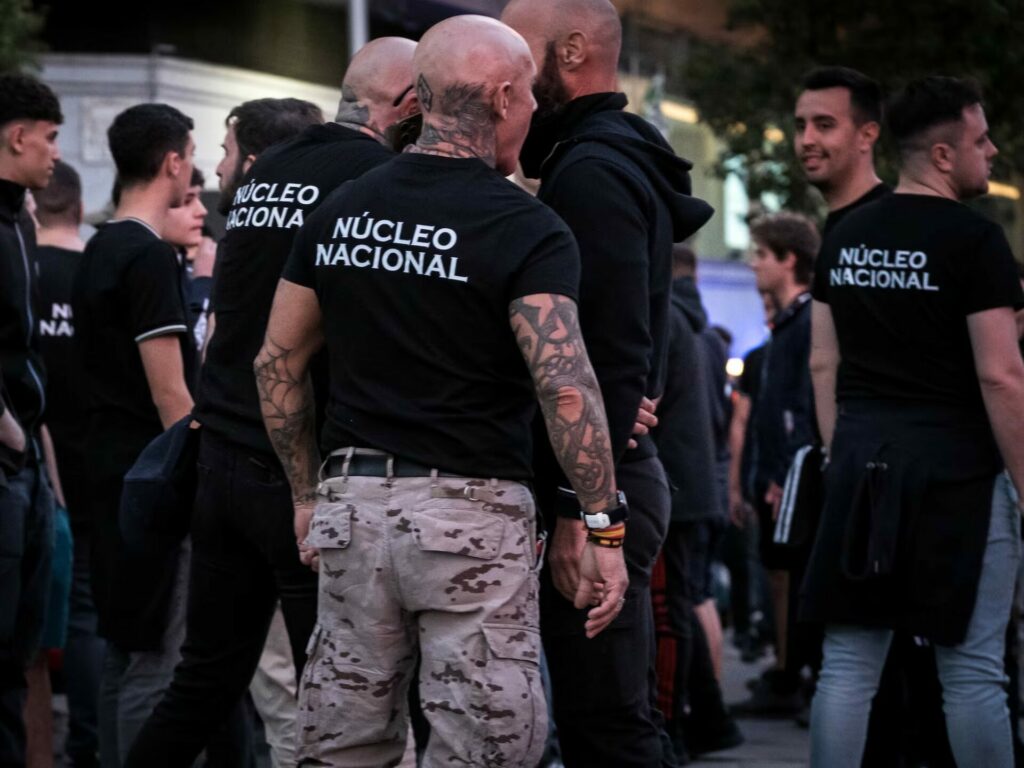 Els neonazis de Núcleo Nacional desembarquen a Barcelona amb Mossos en màxima alerta
