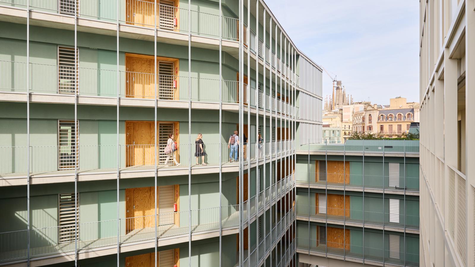 El Tribunal Supremo respalda el 30 % de vivienda protegida aprobado en Barcelona durante el mandato de Ada Colau