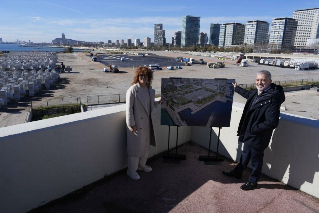 Jaume Collboni impulsa un macroproyecto en la plataforma marina del Fòrum y desata rechazo vecinal y político