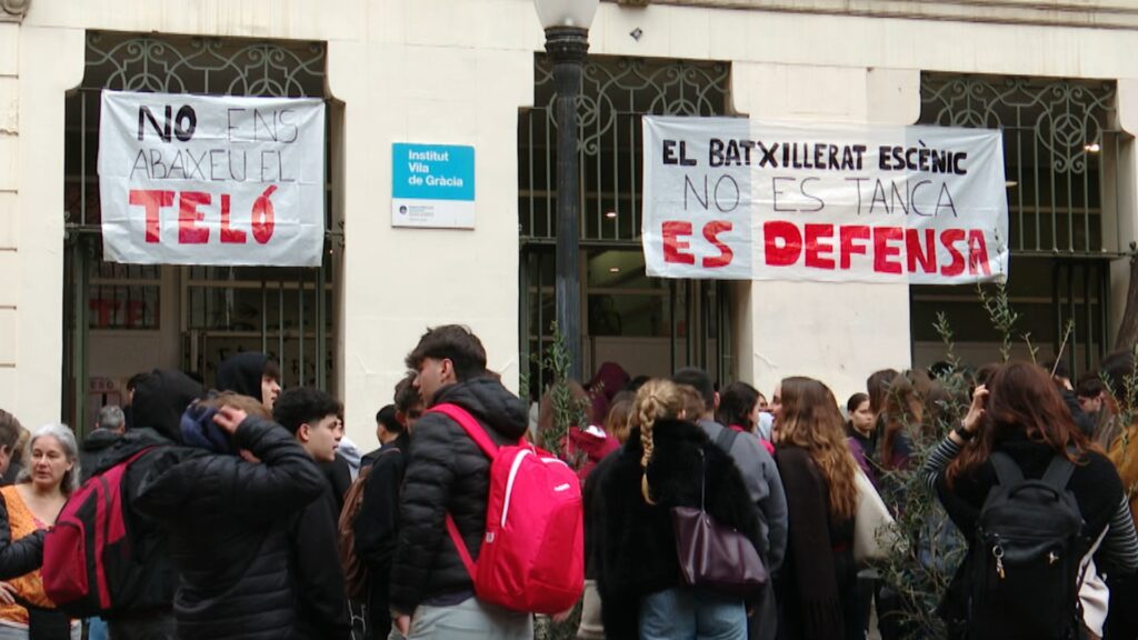 El Consorcio de Educación elimina el bachillerato de artes escénicas en el Institut Vila de Gràcia