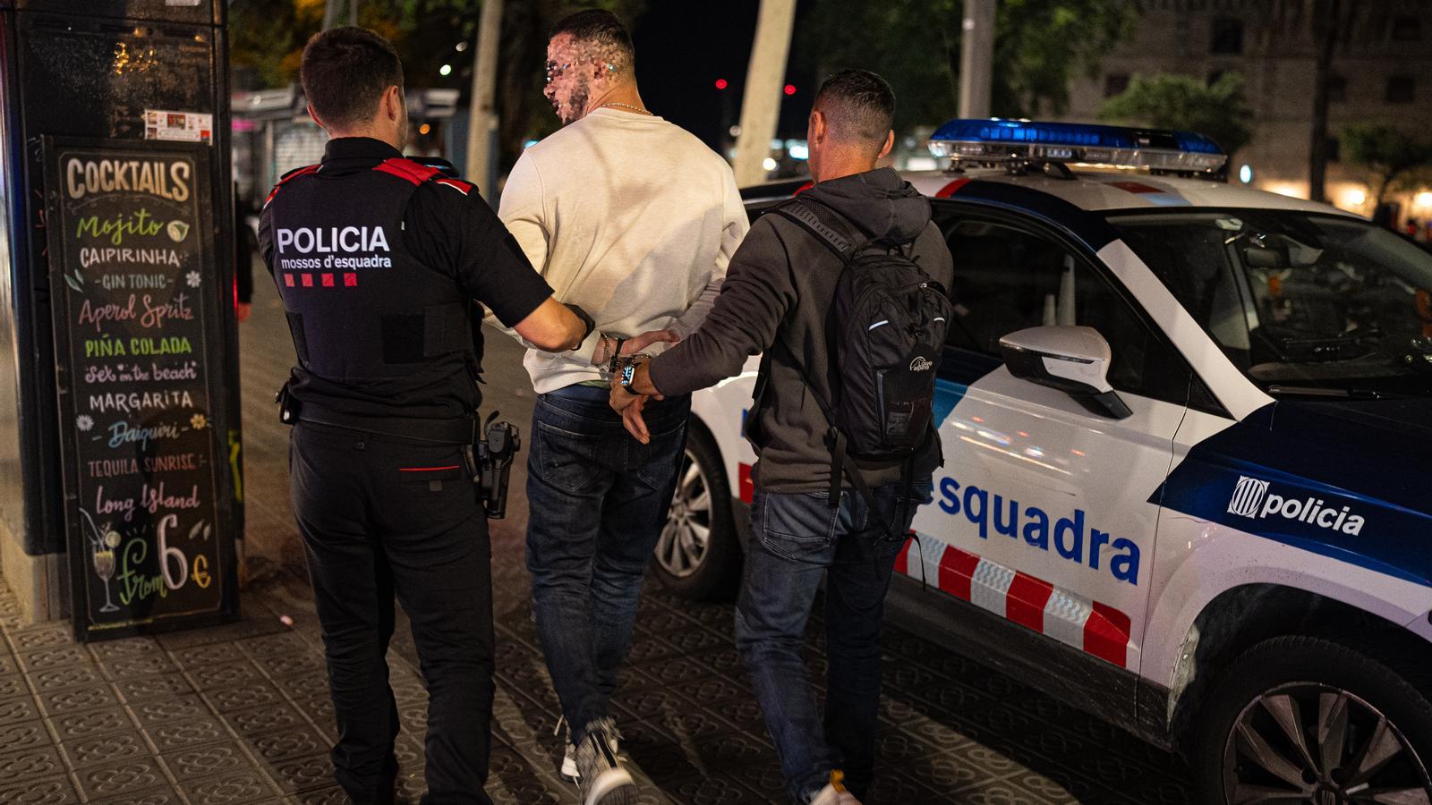 Irídia judicializó 53 casos de violencia institucional en 2025 y denuncia un aumento del racismo policial