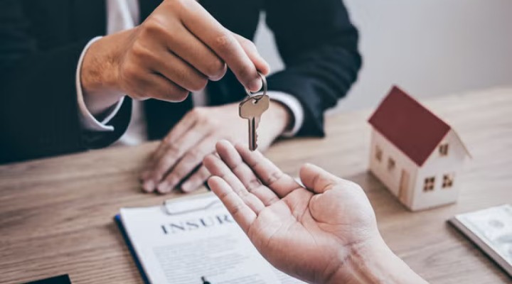 Comprar una casa requiere el doble de años que en los 80 y los 90