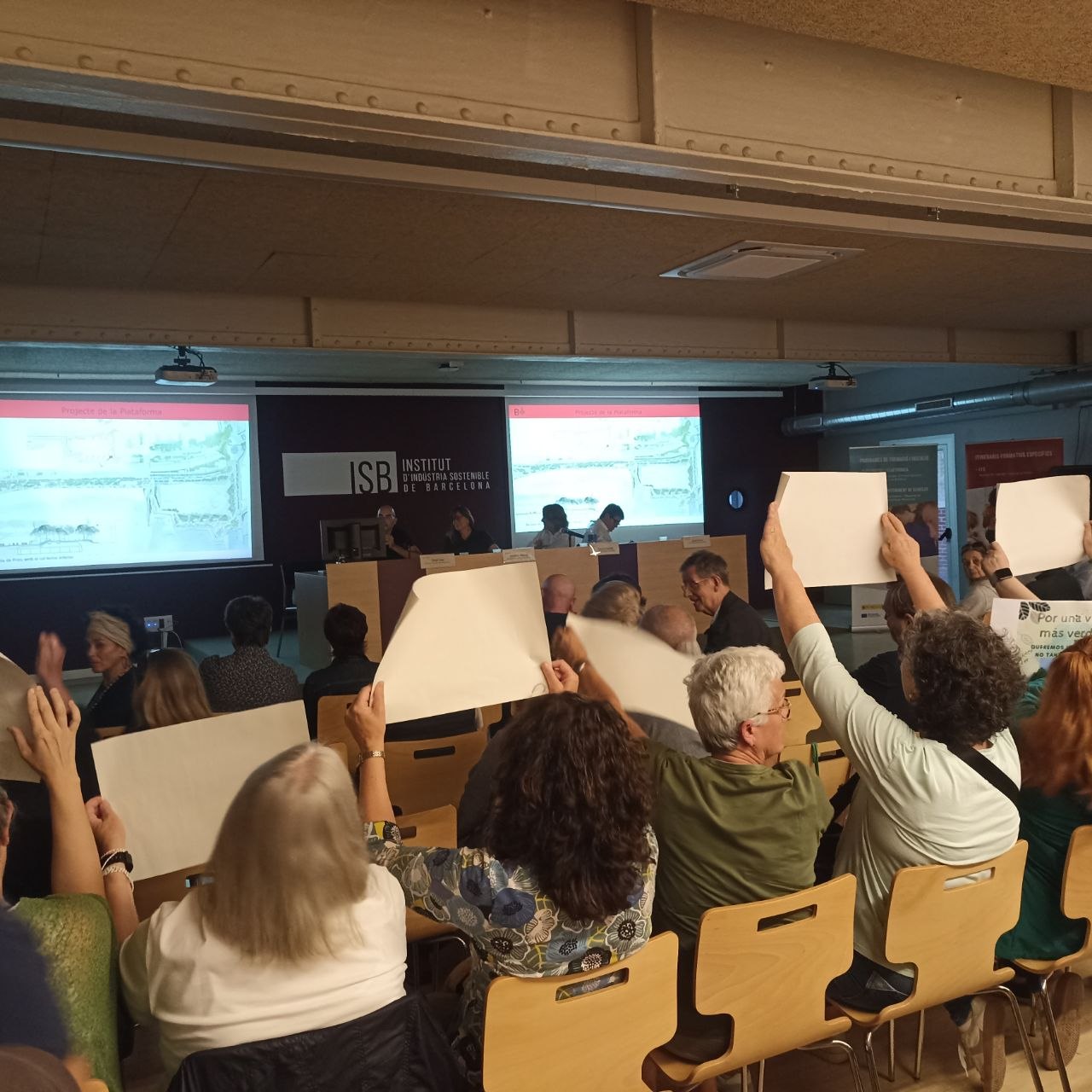 Polémica en la presentación del proyecto de urbanización de la Plataforma Marina