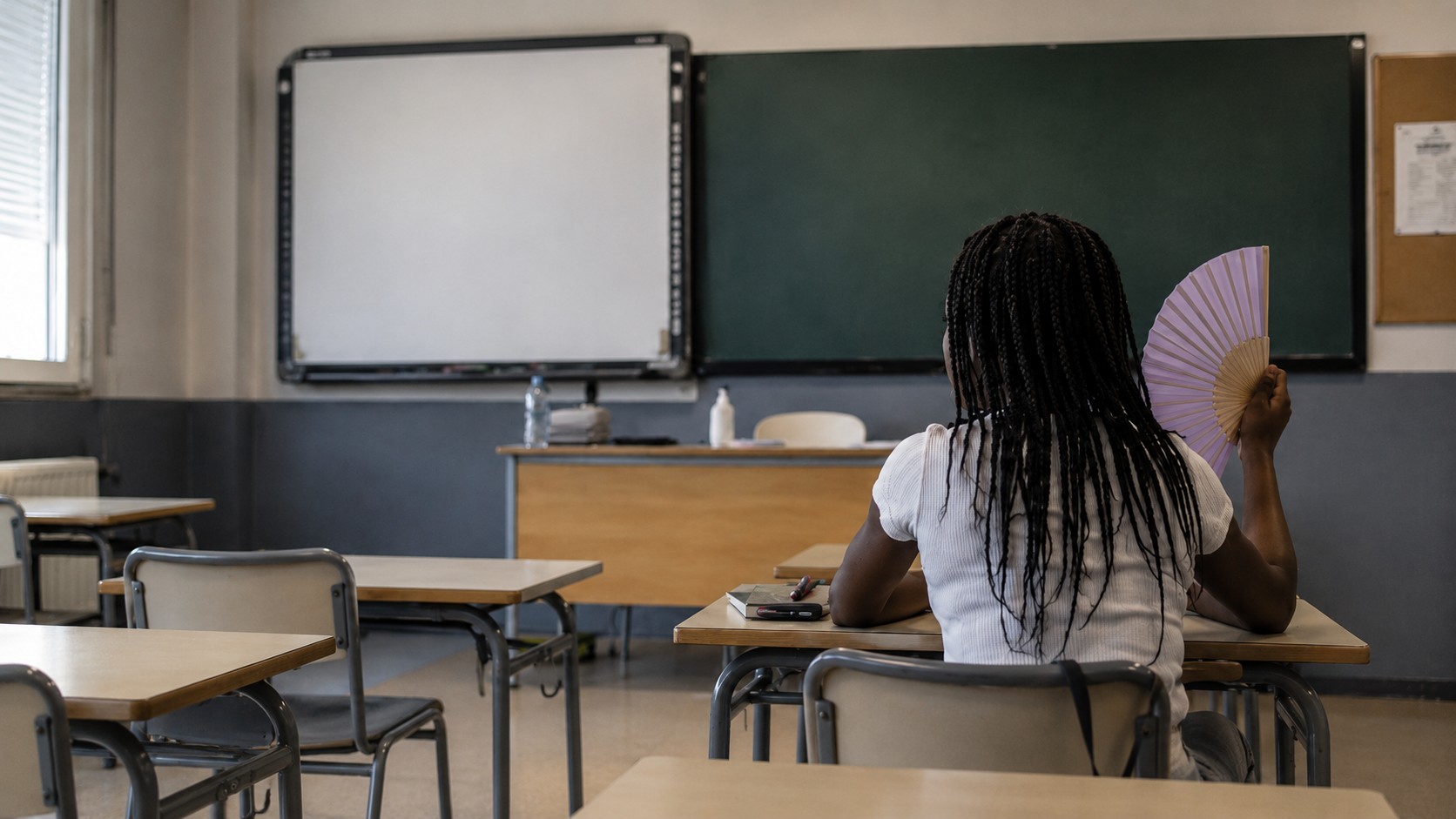 Barcelona climatiza 84 escuelas públicas, siendo este número insuficiente
