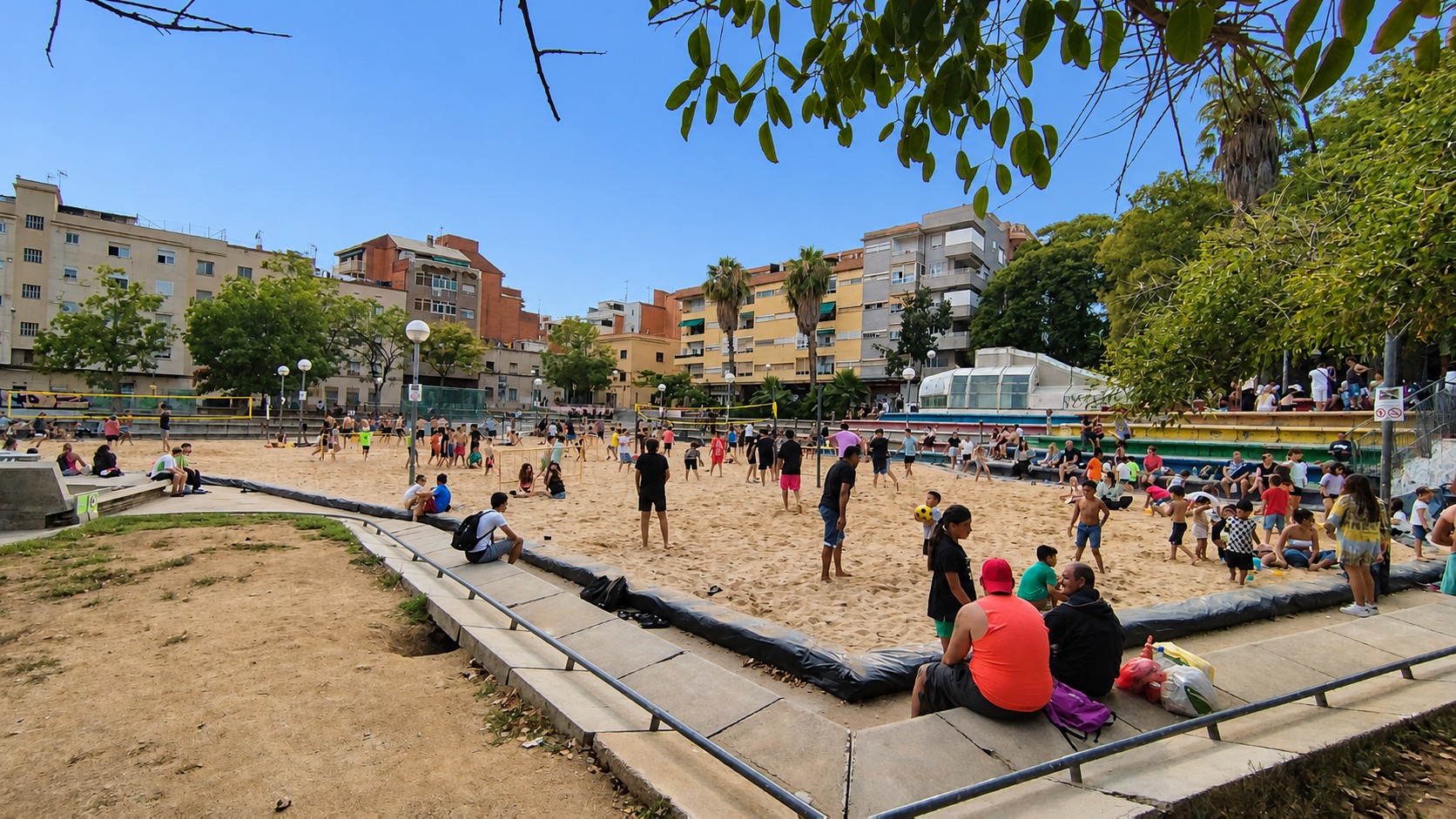 La Prospe Beach regresa con toneladas de arena para convertir una plaza de Nou Barris en una playa