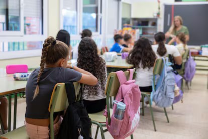 Docentes y familias denuncian aulas a 40 grados en Catalunya