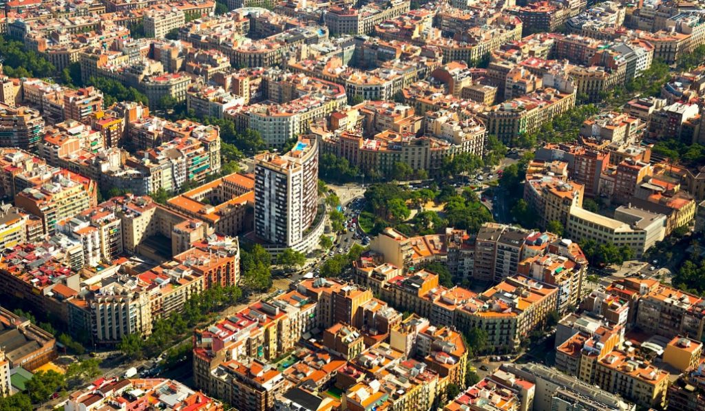 La compra especulativa de edificios se dispara un 22% en dos años en la Dreta de l’Eixample
