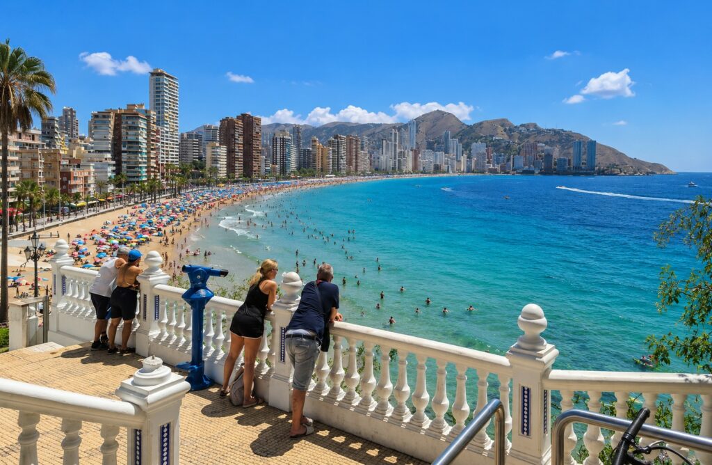 CCOO alerta de que el turismo se encarece hasta convertirse en un modelo de lujo
