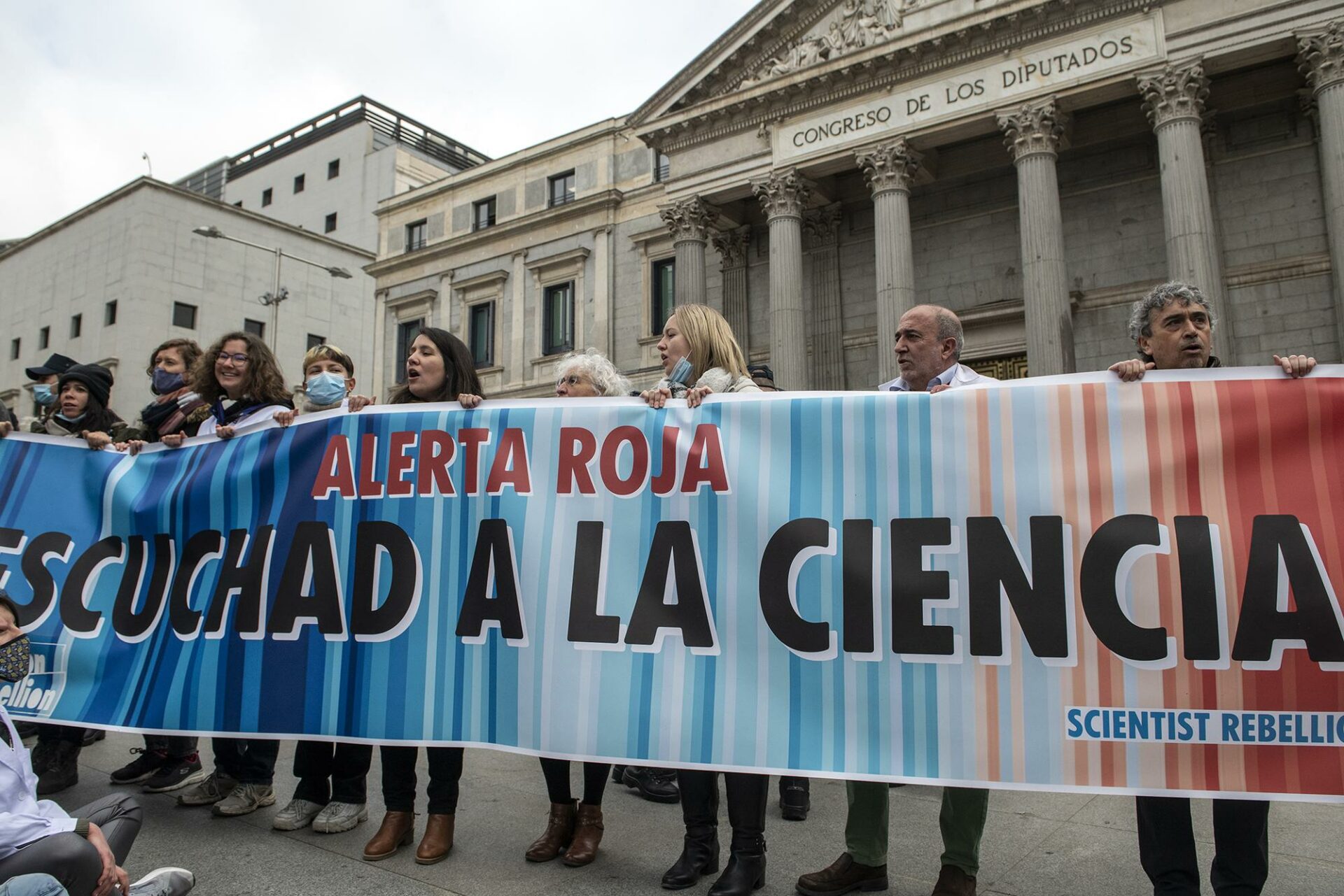 La Fiscalía pide prisión para tres científicos que denunciaron la inacción ante la crisis climática
