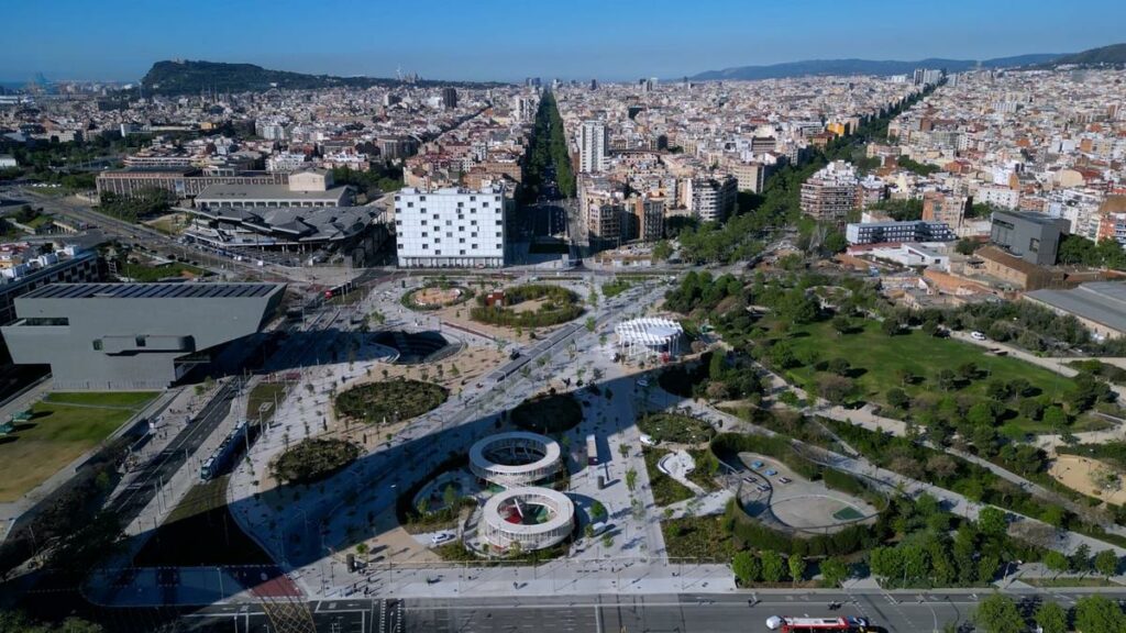 El PSC vota amb PP i Junts contra més habitatge públic a Glòries