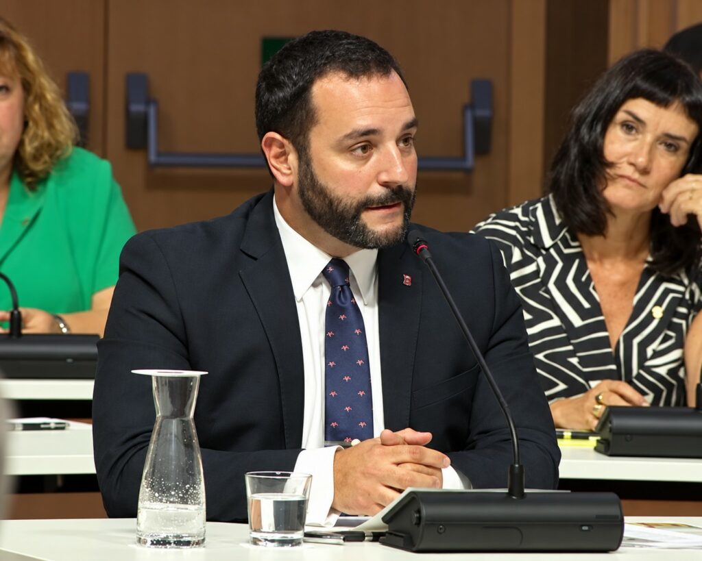 Vox elige por Tarragona a un exdirigente neonazi acusado de un ataque racista a un centro de menores