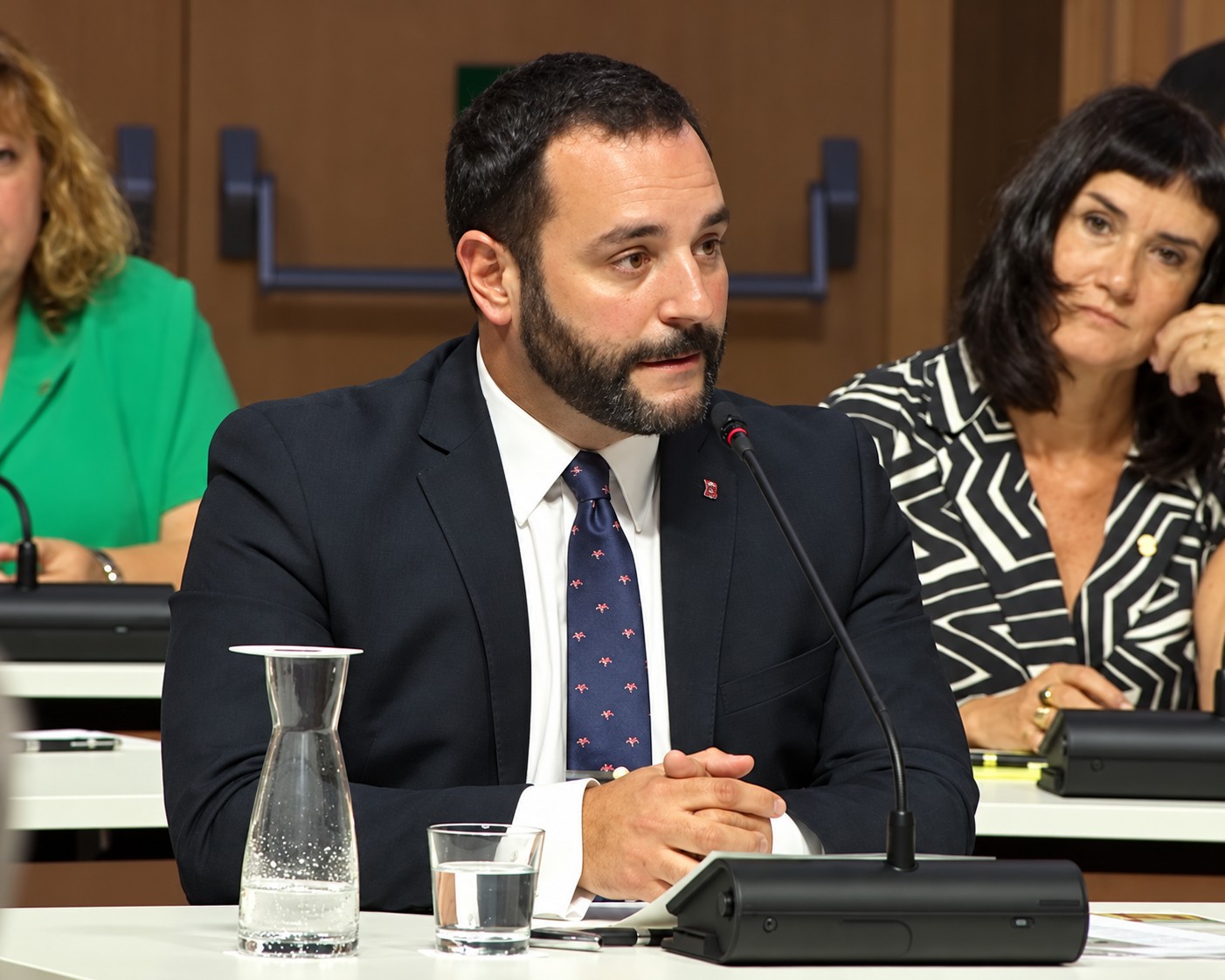 Vox elige por Tarragona a un exdirigente neonazi acusado de un ataque racista a un centro de menores
