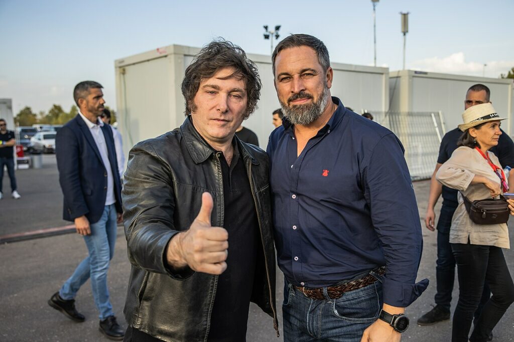 Milei anuncia que viajará a España