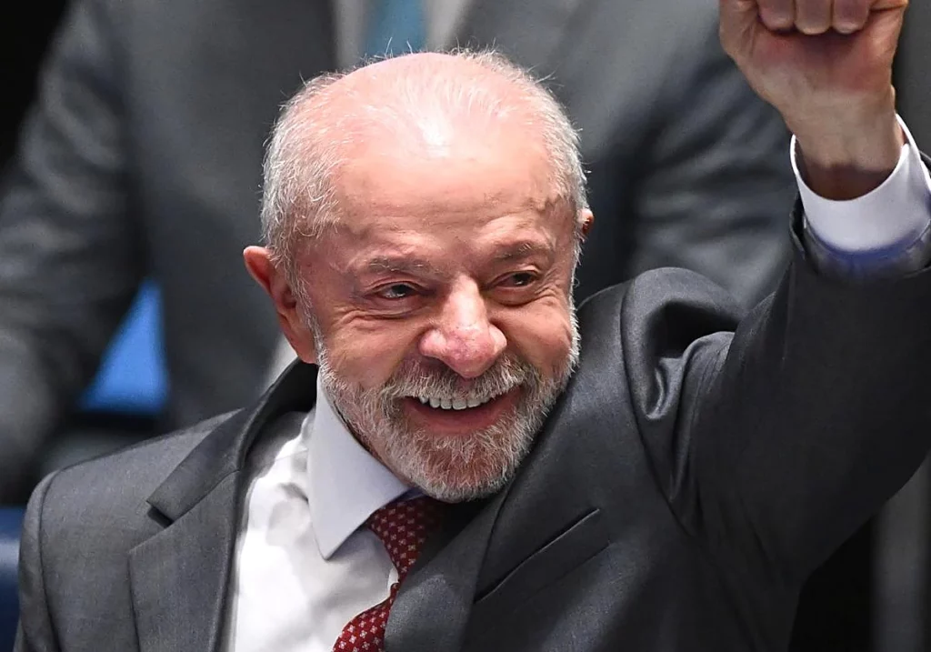 Lula remonta a la extrema derecha